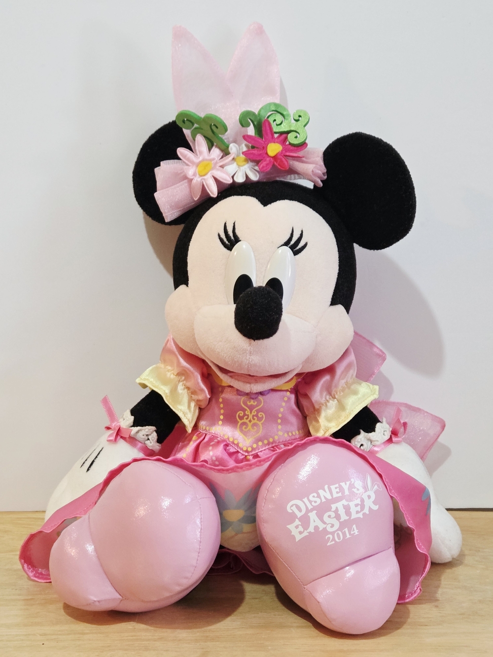 Tokyo Disney Resort Minnie Mouse Pink Easter 2014 15" Plush Doll
